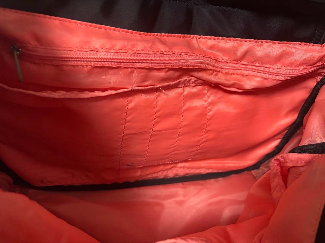 ナイロン ブラック トートバッグ