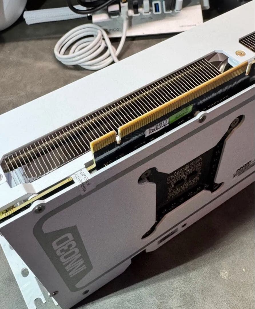 INNO3D GeForce RTX 4080 Super 16GB ホワイト