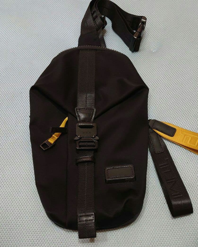 TUMI ボーズマン スリング