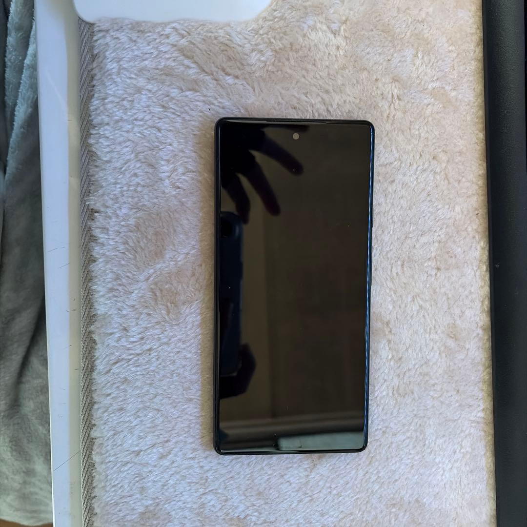 Google Pixel 6 ブラック ケース付き