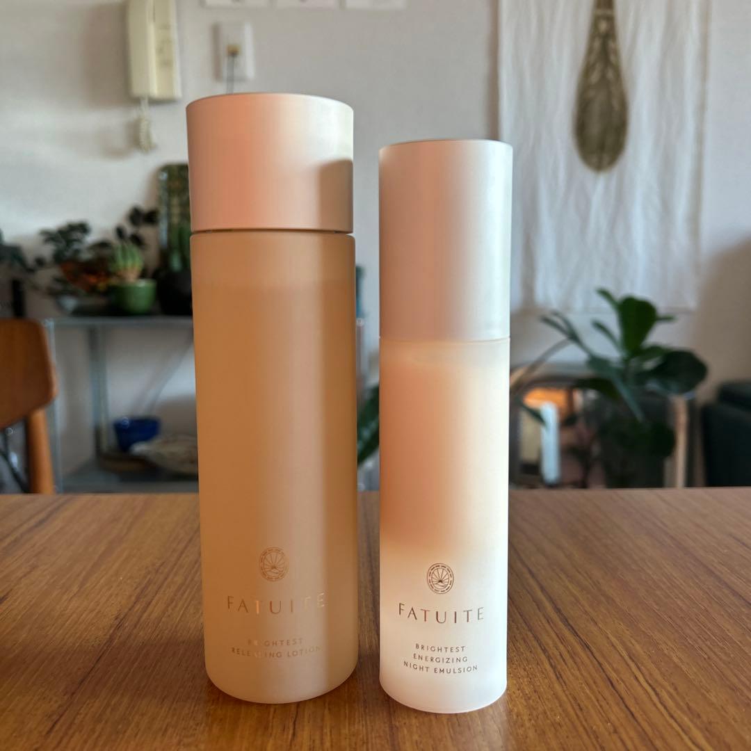 FATUIT ファチュイテ　化粧水　乳液