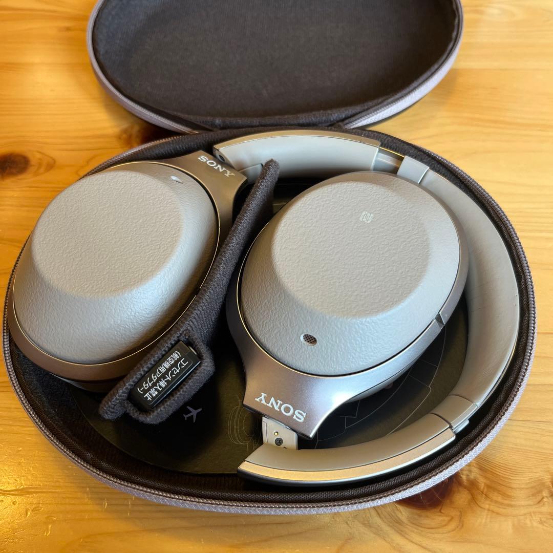 SONY ソニー　ワイヤレスヘッドホン　WH-1000XM2
