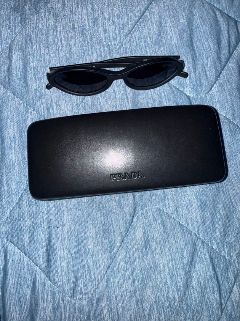 小物 prada eyewear