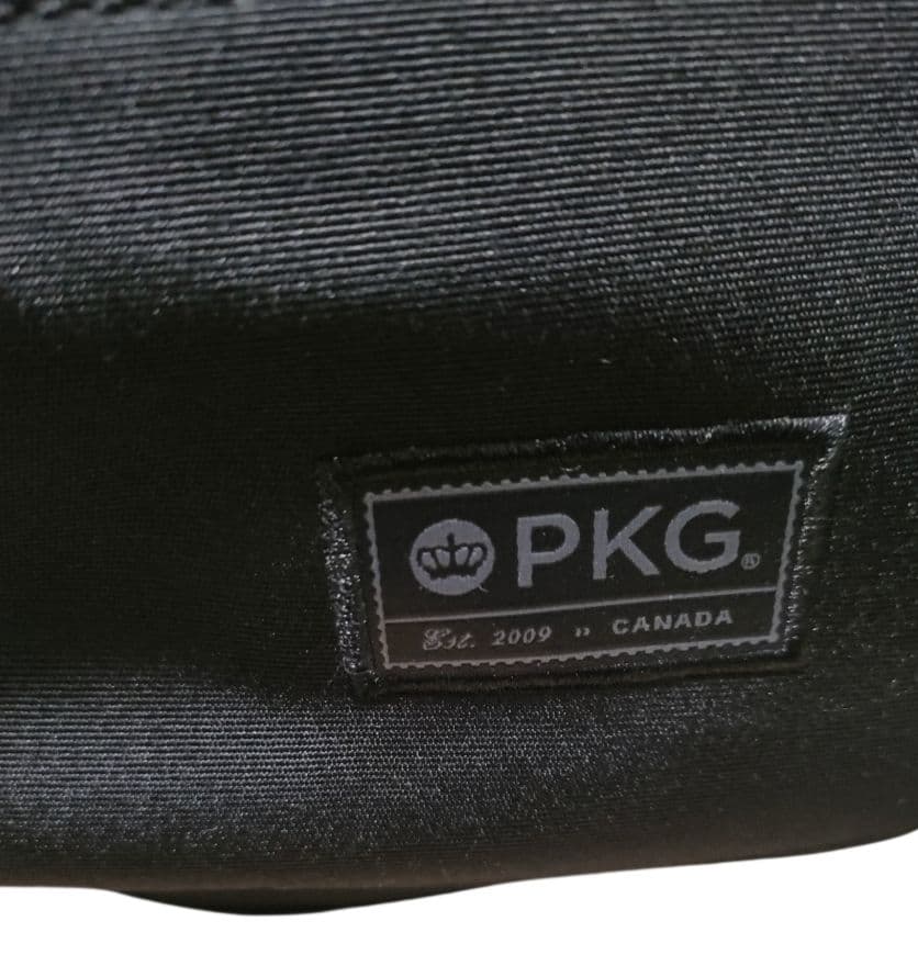 【新品】　PKG ピーケージー 42L ボストンバッグ 大容量 靴収納 ブラック