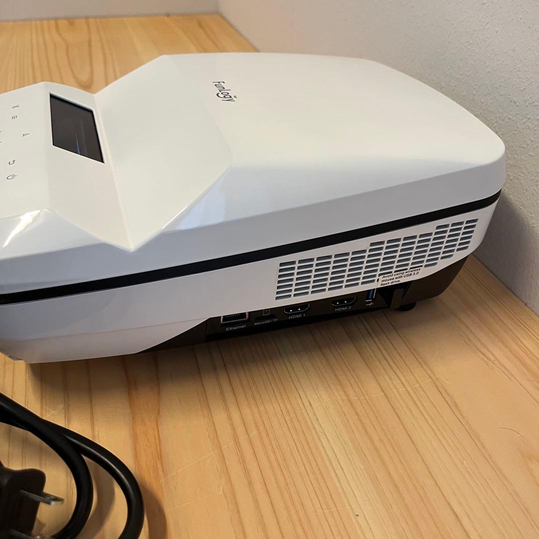 希少 FunLogy FUNTASTIC Air LED 超短焦点プロジェクター