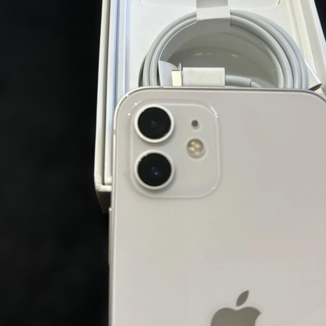 Apple iPhone 12ホワイト本体　箱ケーブル付き