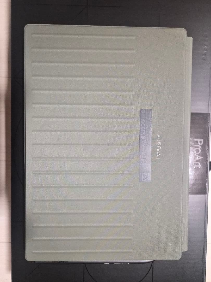 ASUS ProArt PZ13 ノートPC 本体