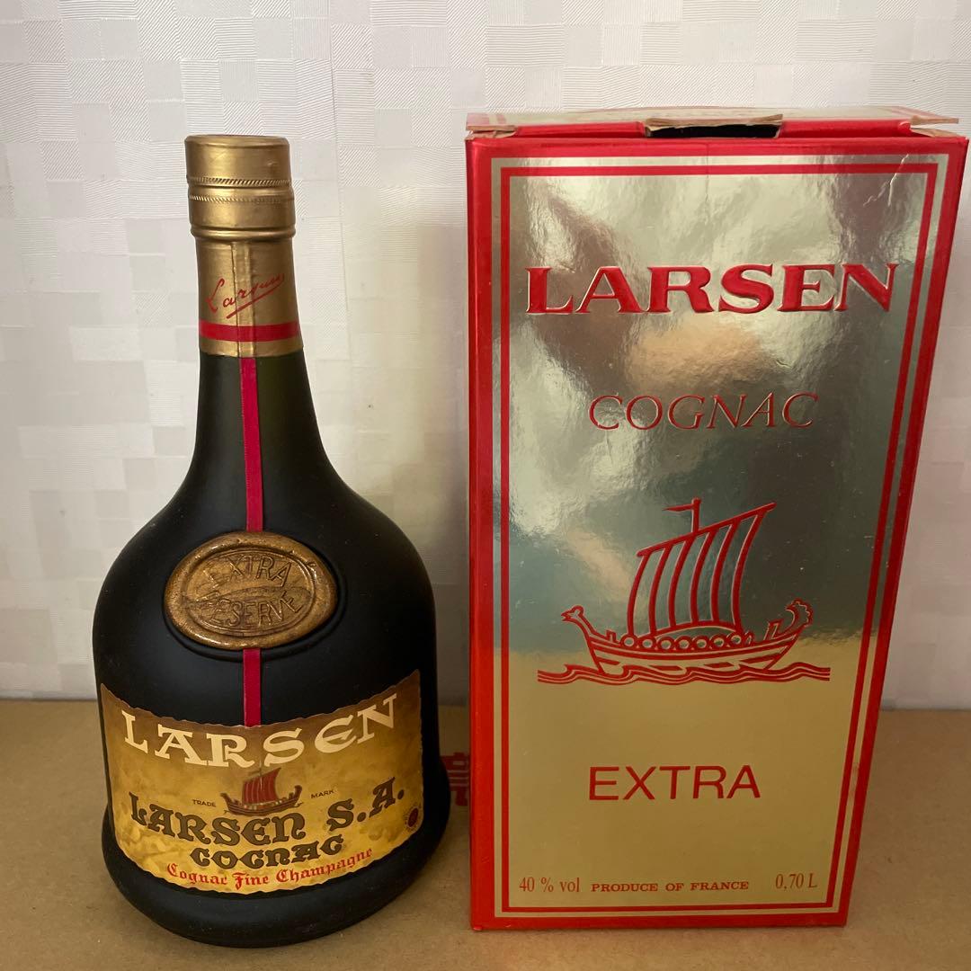 Y*i様 LARSEN EXTRA COGNAC 0.7L 40%
