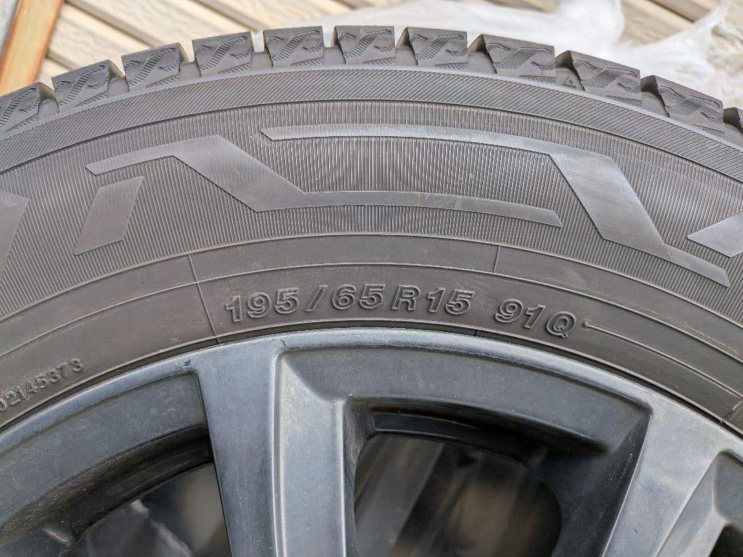 ​【2025年製タイヤ・1ヶ月使用】ヨコハマ iG80 195/65R15　4本