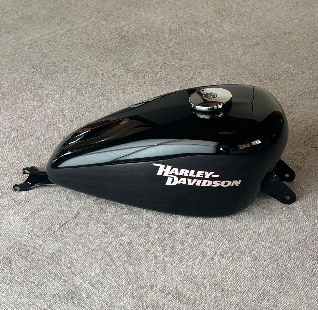 スポーツスターXL883純正タンク ブラック インジェクション用 キャップ付き