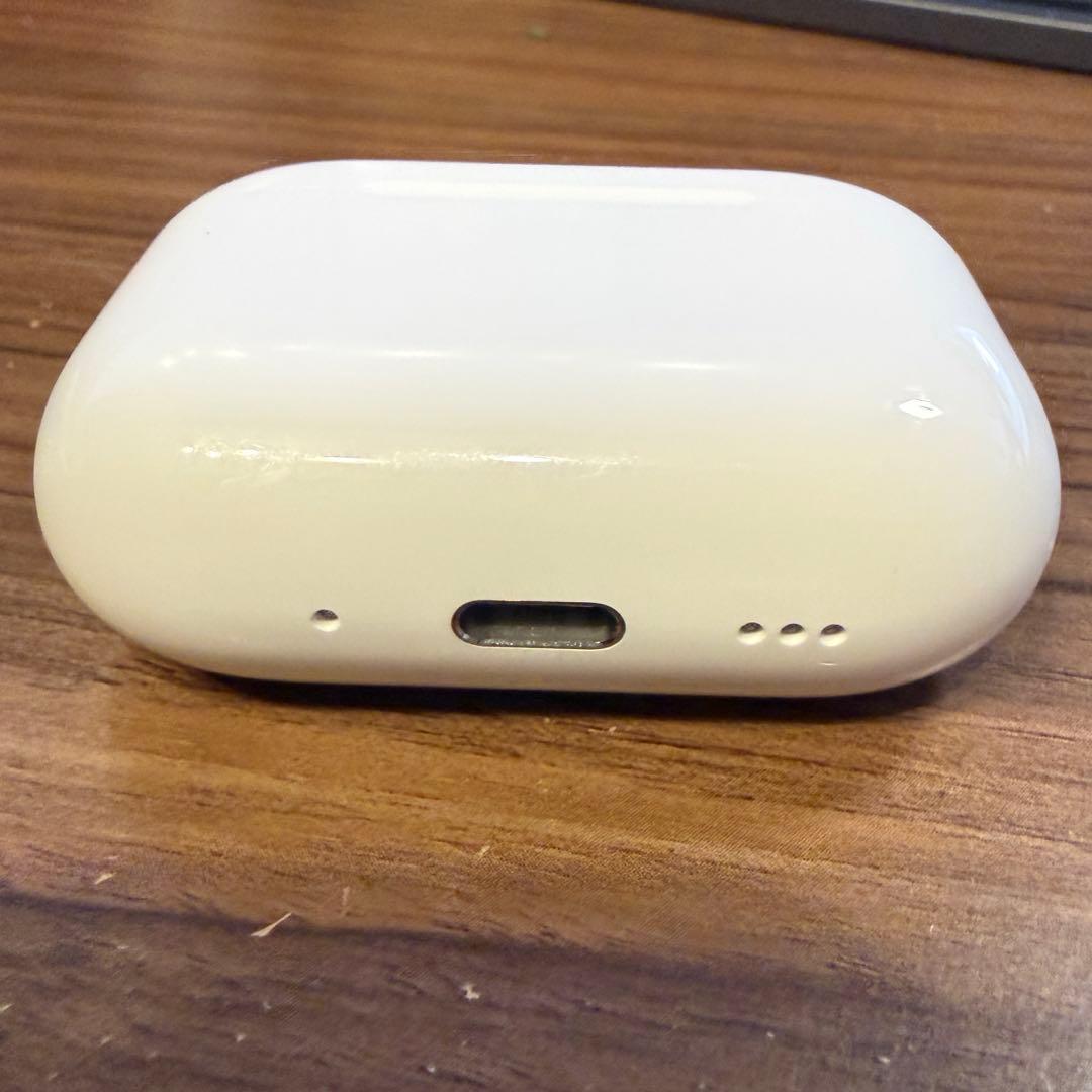 第3世代 AirPodsPro3 本体ケースのみ 中古美品 apple