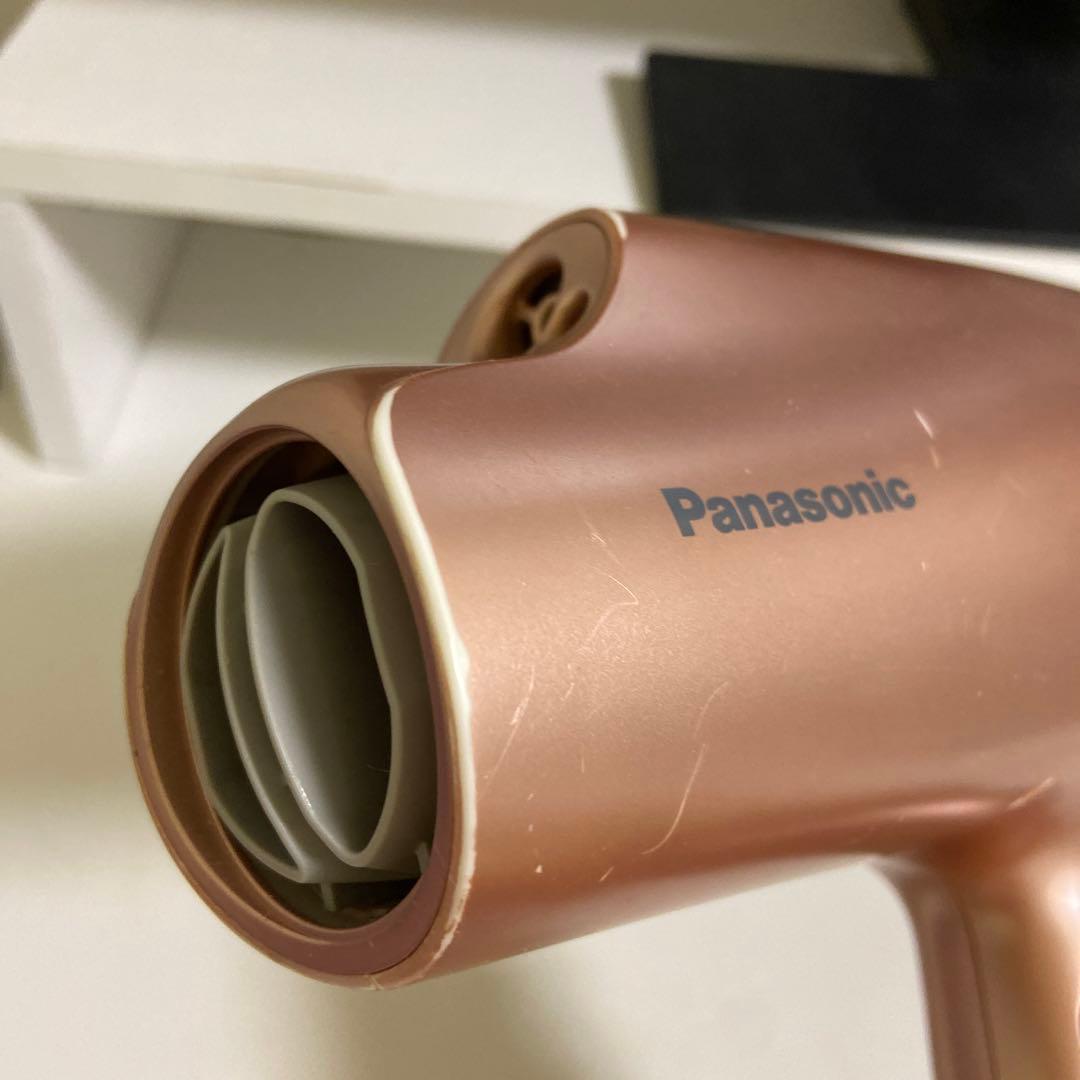 【値下げ交渉可/傷あり】Panasonicヘアードライヤー（2018年製）