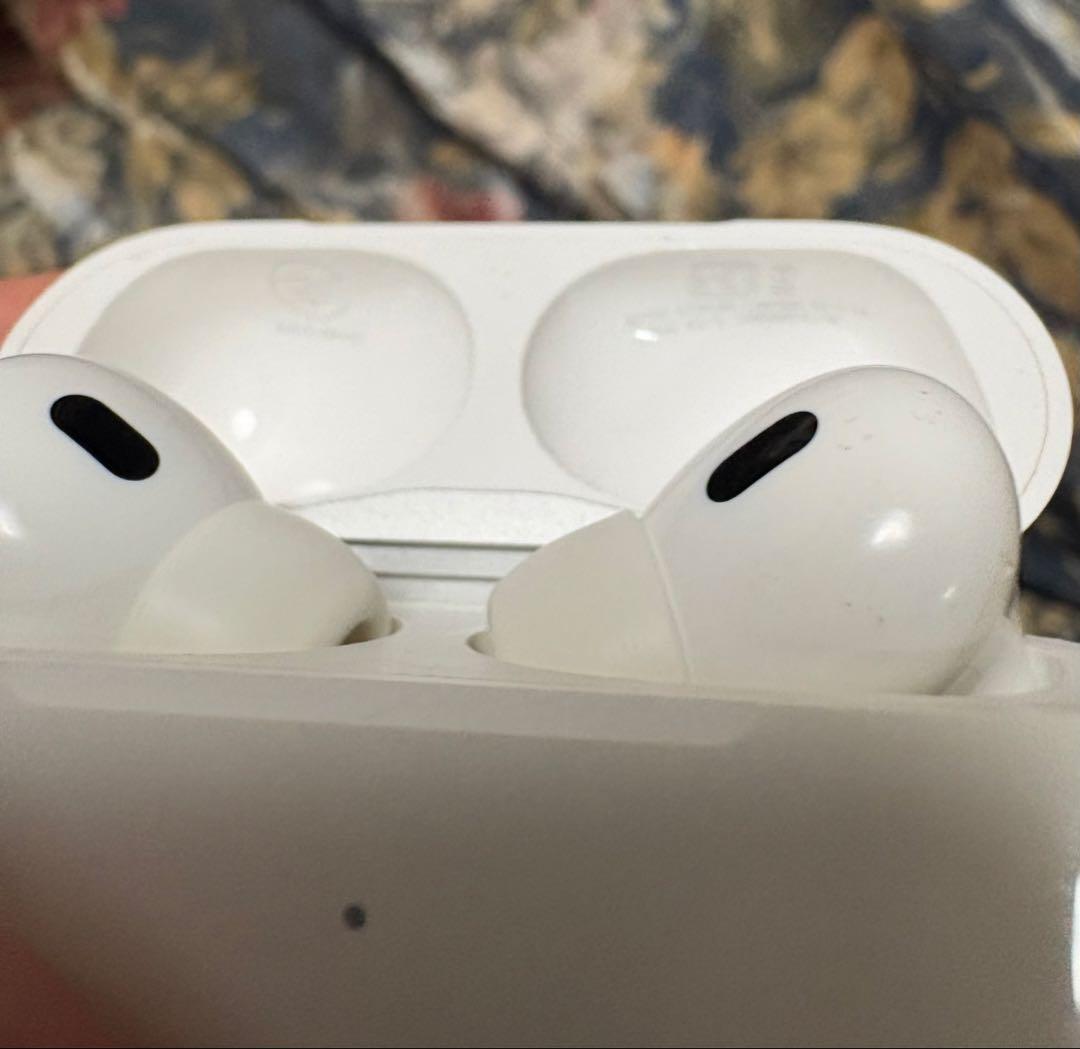 あ*様 AirPodsPro2(ライトニング)