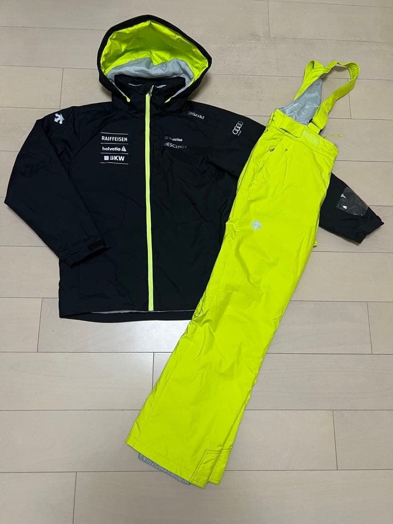 デサントジュニアスキーウエア160センチ