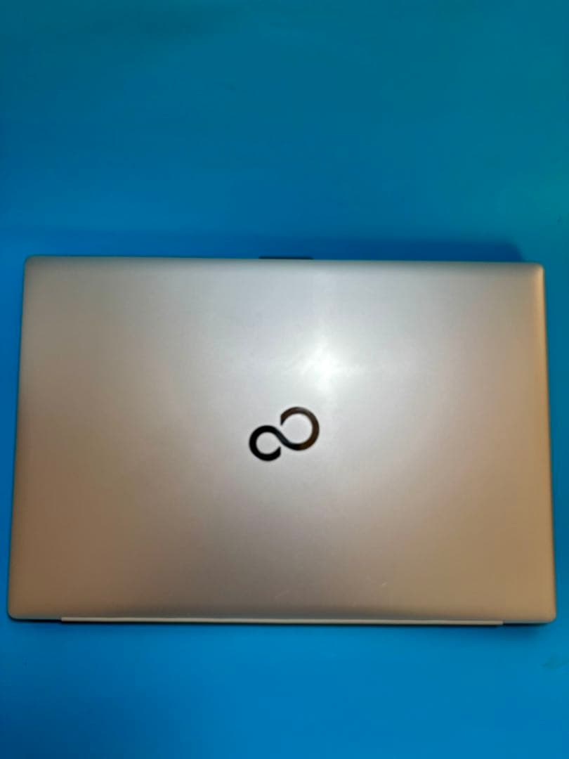 富士通 LIFEBOOK AH55/E3 i7 1165G7 32GB 2TB