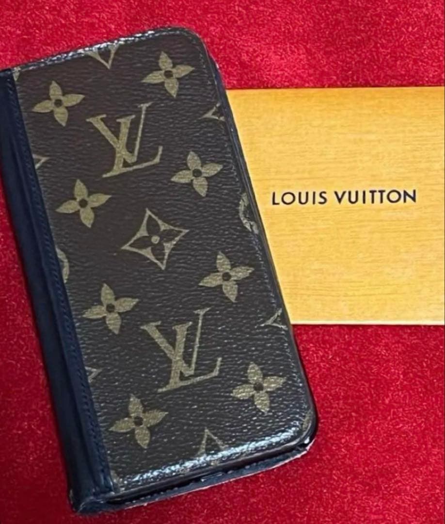 [LOUIS VUITTON]LVモノグラム手帳型スマホケース