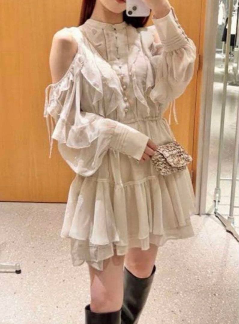 【完売品】【新品タグ付】snidel プリントフリルシフォンミニワンピース 1