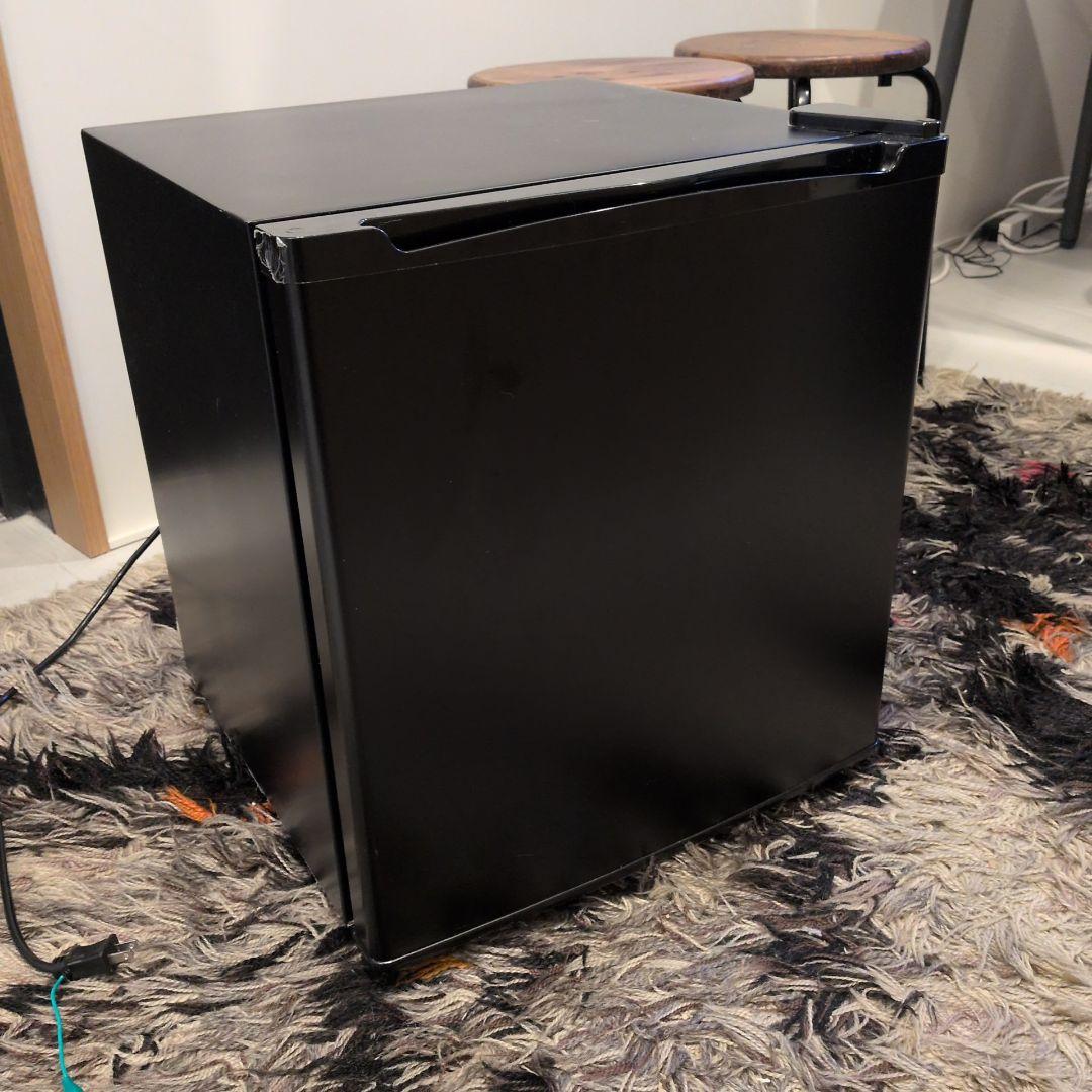 simplus 1ドア冷凍庫 SPL-138F 黒