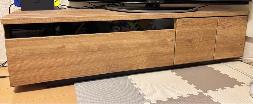 【値下げ交渉可】幅140テレビ台 ローテレビ台 50V型対応　木製 LOWYA
