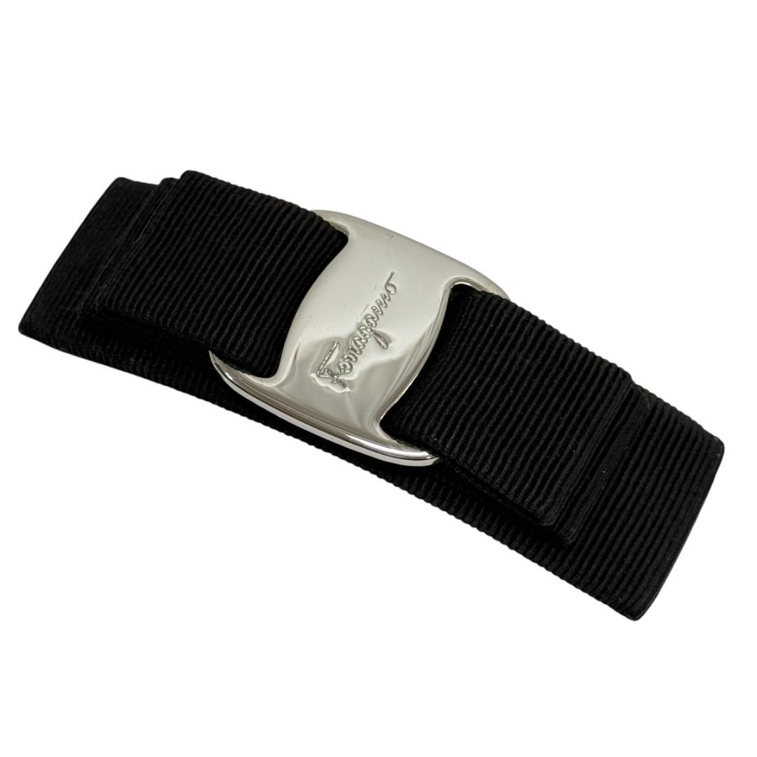 美品 フェラガモ バレッタ ヴァラ リボン シルバー ヘアアクセサリー 髪留め