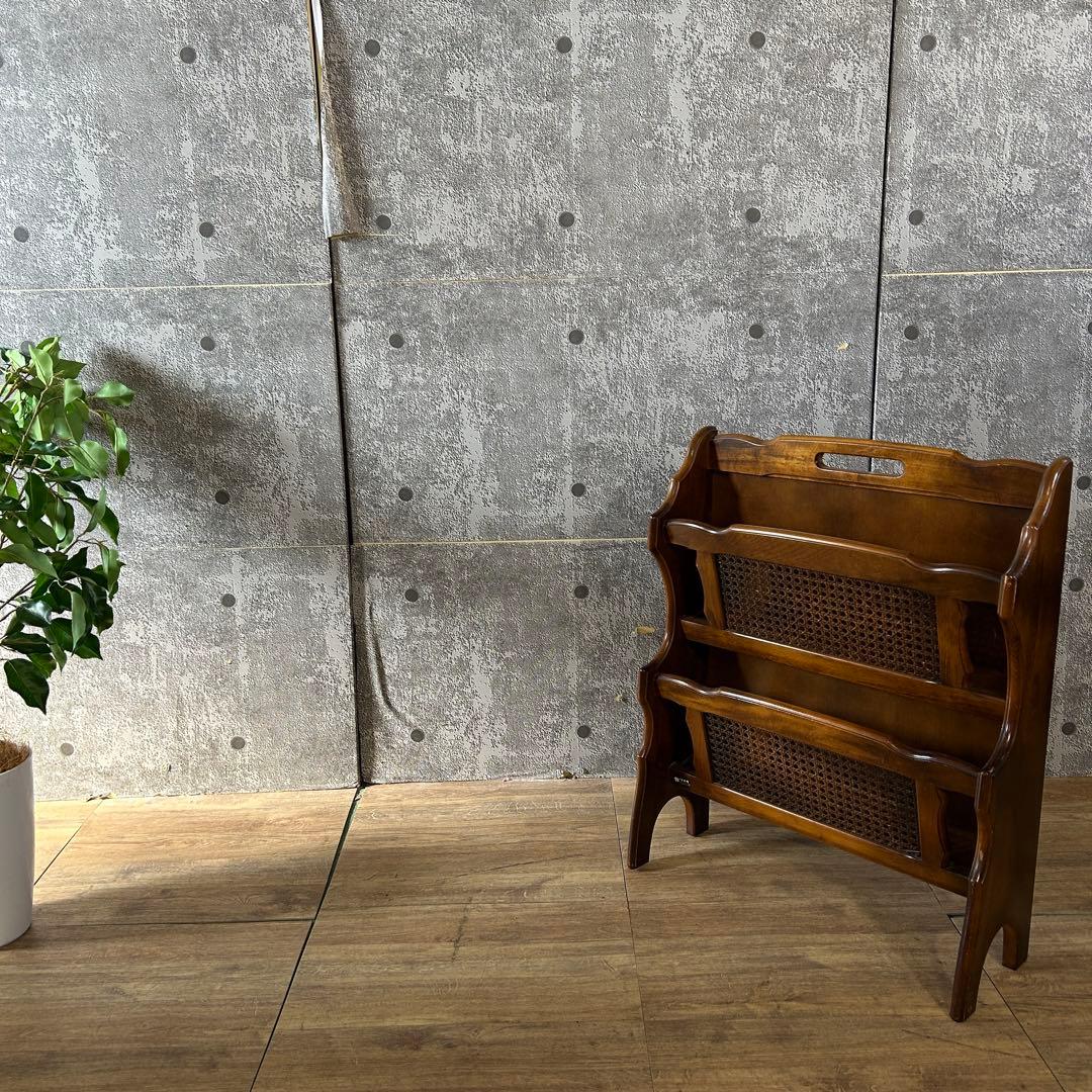 ꧁カリモク家具 karimoku꧂オールドカリモクマガジンラック 籐 ラタン