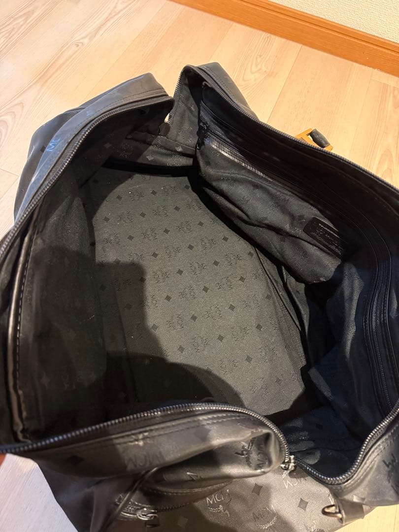 MCM ブラック 総柄ボストンバッグ