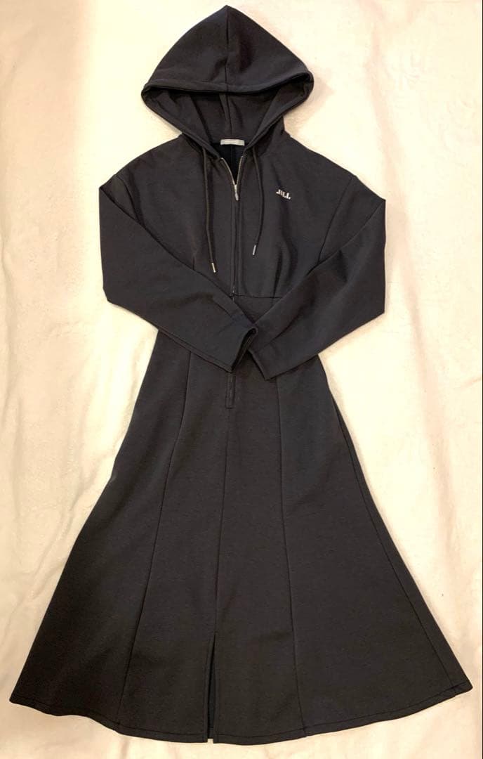 ジルバイジルスチュアート ダイバーフーディーロングワンピース【新品タグなし】