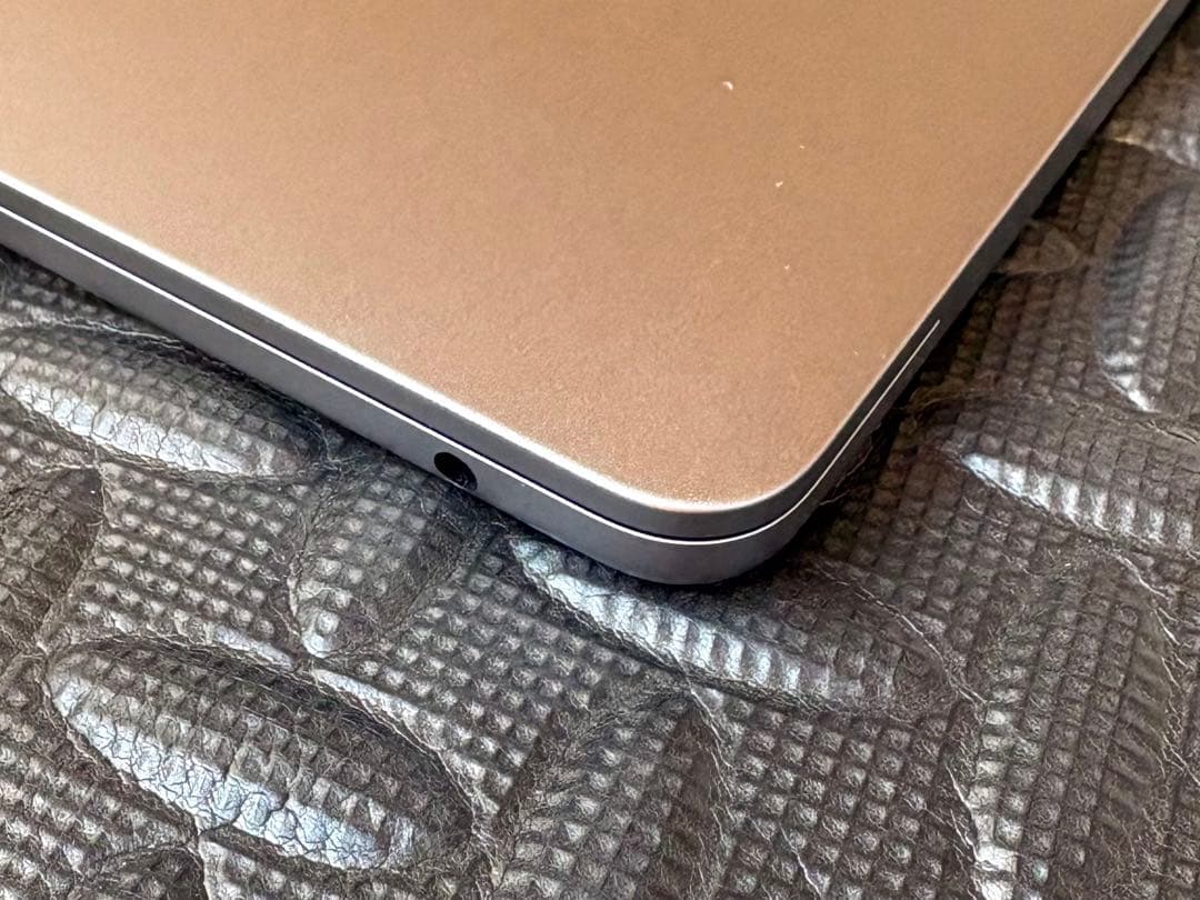 MacBook Air M2 2022 13.6インチ 8GB 256GB