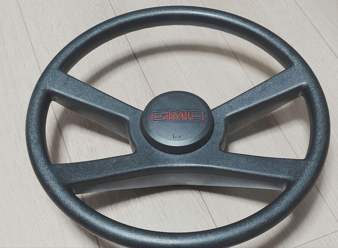 GM純正 ?　GMC　ステアリング ハンドル