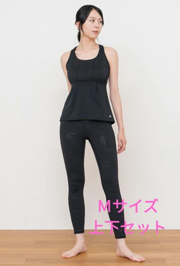 【 SUKALA 】バックフレアタンク＆エンボスリーフレギンス　M ブラック