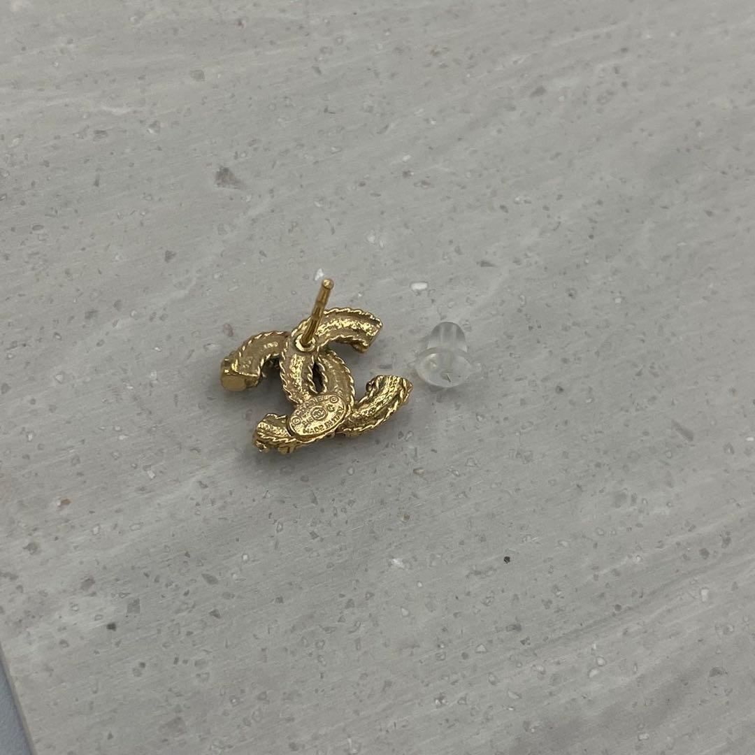 ！美品！　CHANEL シャネル　ピアス　ココマーク　ゴールド　60A