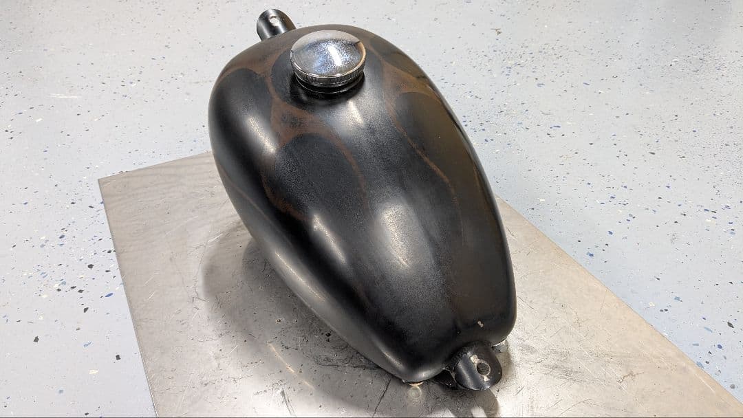 ハーレーピーナツタンクハイトンネル　ショベル　エボ　キャップコック付き