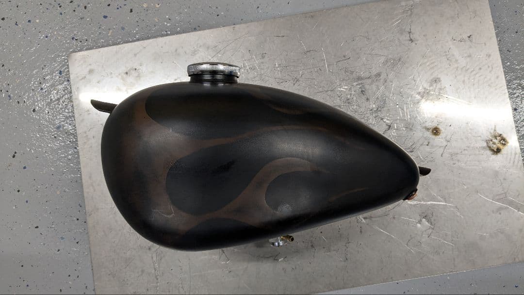 ハーレーピーナツタンクハイトンネル　ショベル　エボ　キャップコック付き