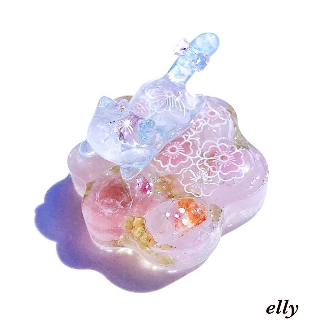 【sawasawa様】1198.天然石　琉球ガラス　桜　じゃれ猫　レジン　根付