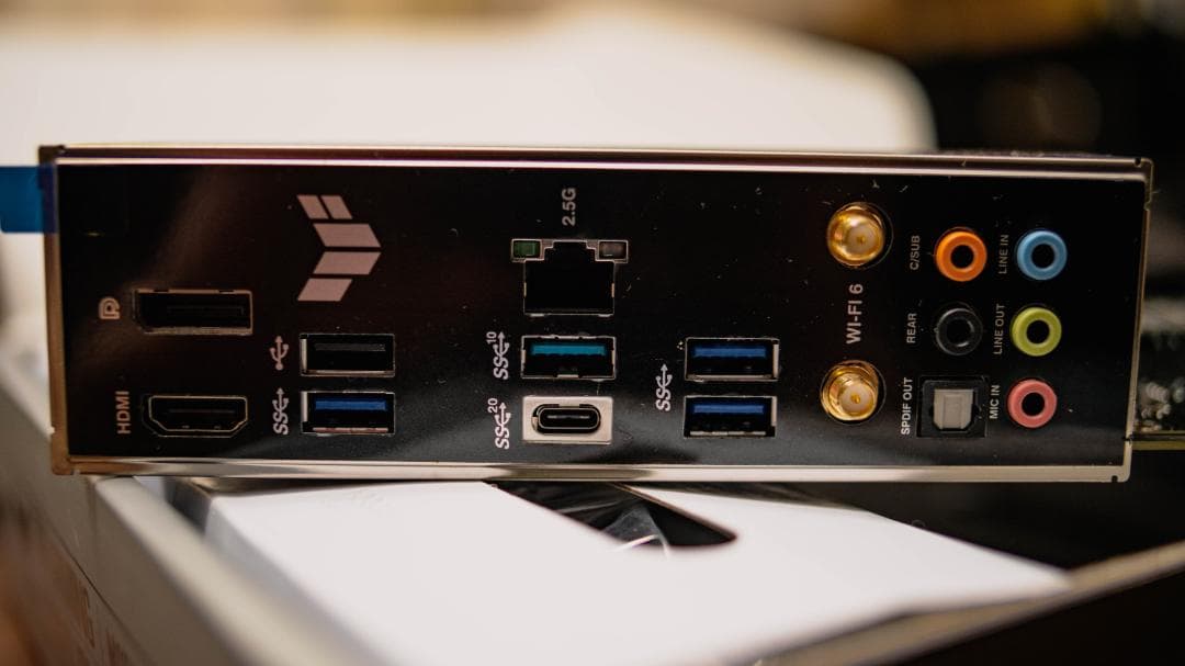 ASUS TUF B760-PLUS WIFI D4 × DDR4メモリ32GB