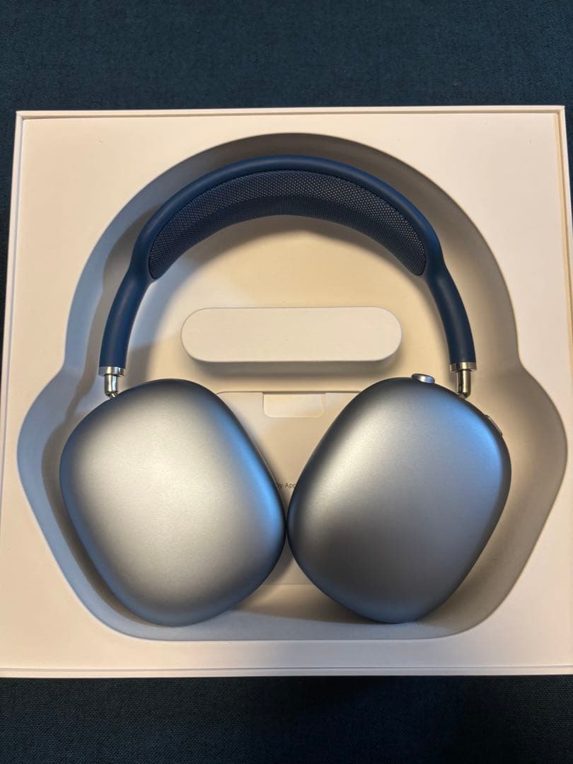 ヘッドホン Apple AirPods max