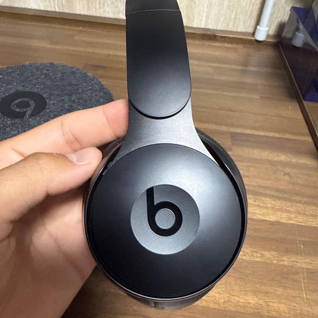 beats solo pro ワイヤレスヘッドホンブラック　ケース付き
