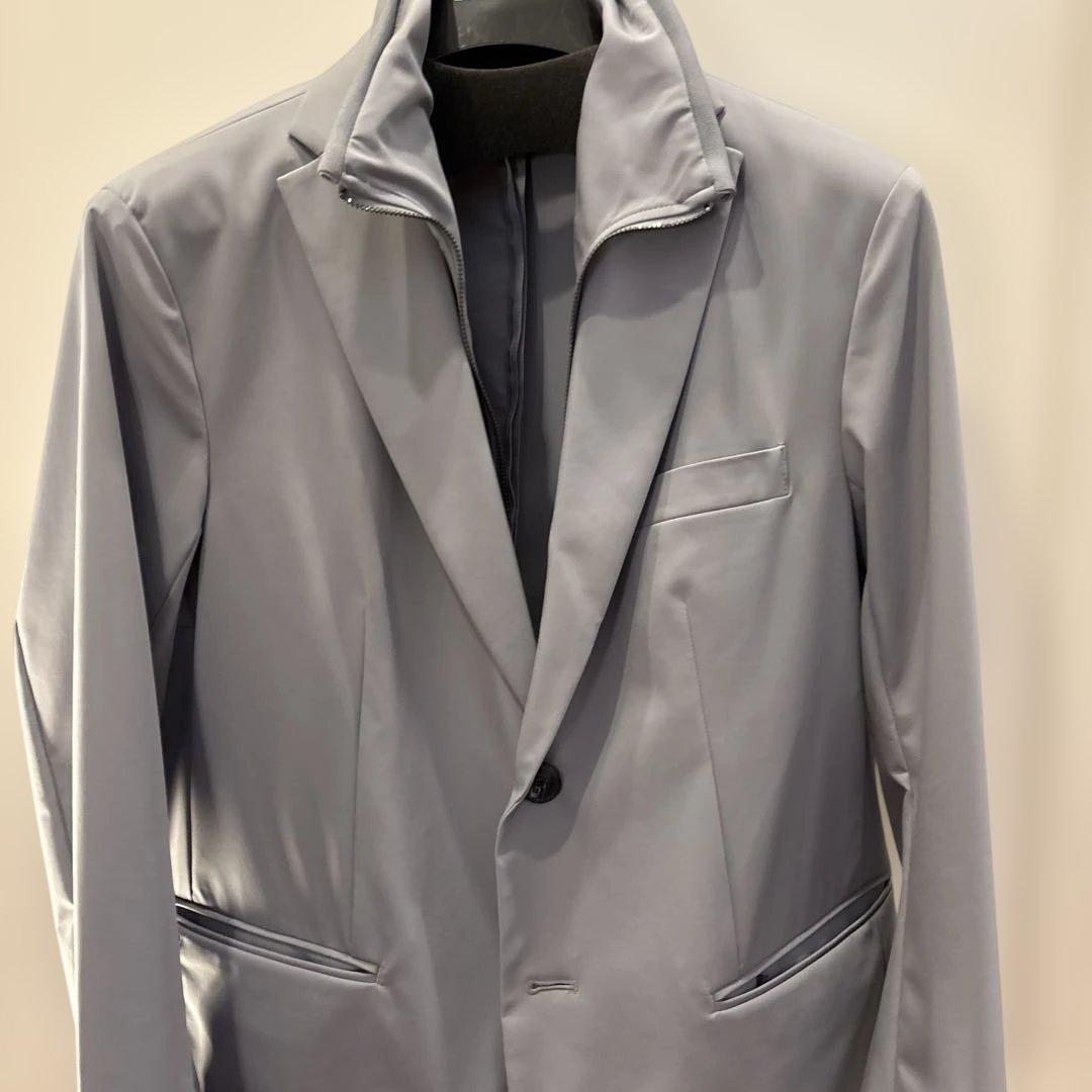 今週だけ思いっきり値下げ。EMPORIO ARMANI トラベルエッセンシャル