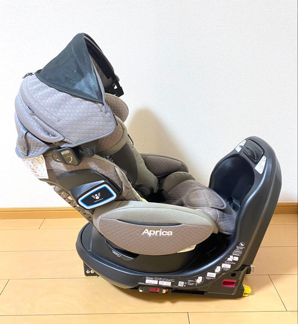 アップリカ　フラディアグロウ　isofix360　セーフティー　プレミアム