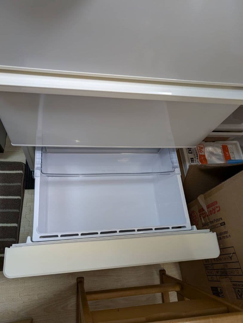 美品 AQUA 冷凍庫 AQR-SV24H(W) 238L 自動製氷付き