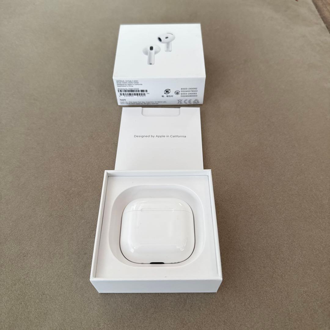 [美品]AirPods 4 アクティブノイズキャンセリング搭載