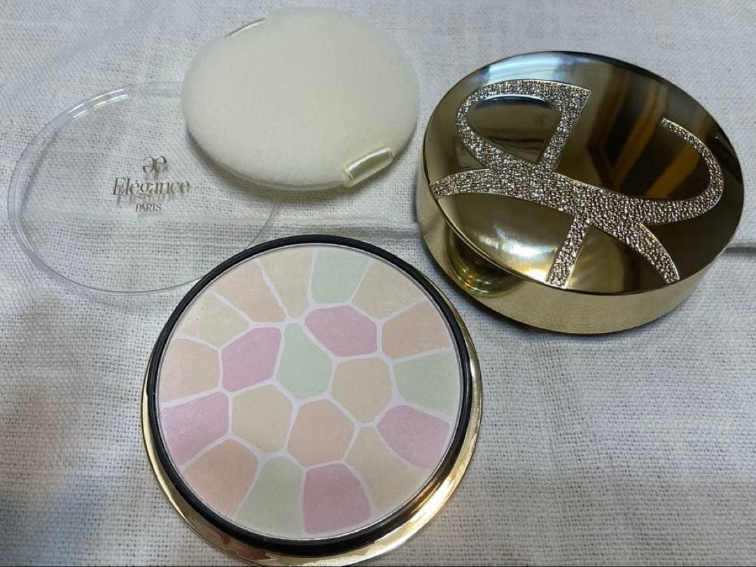 エレガンス ラ プードル オートニュアンス リクスィーズ　VI フェイスパウダー