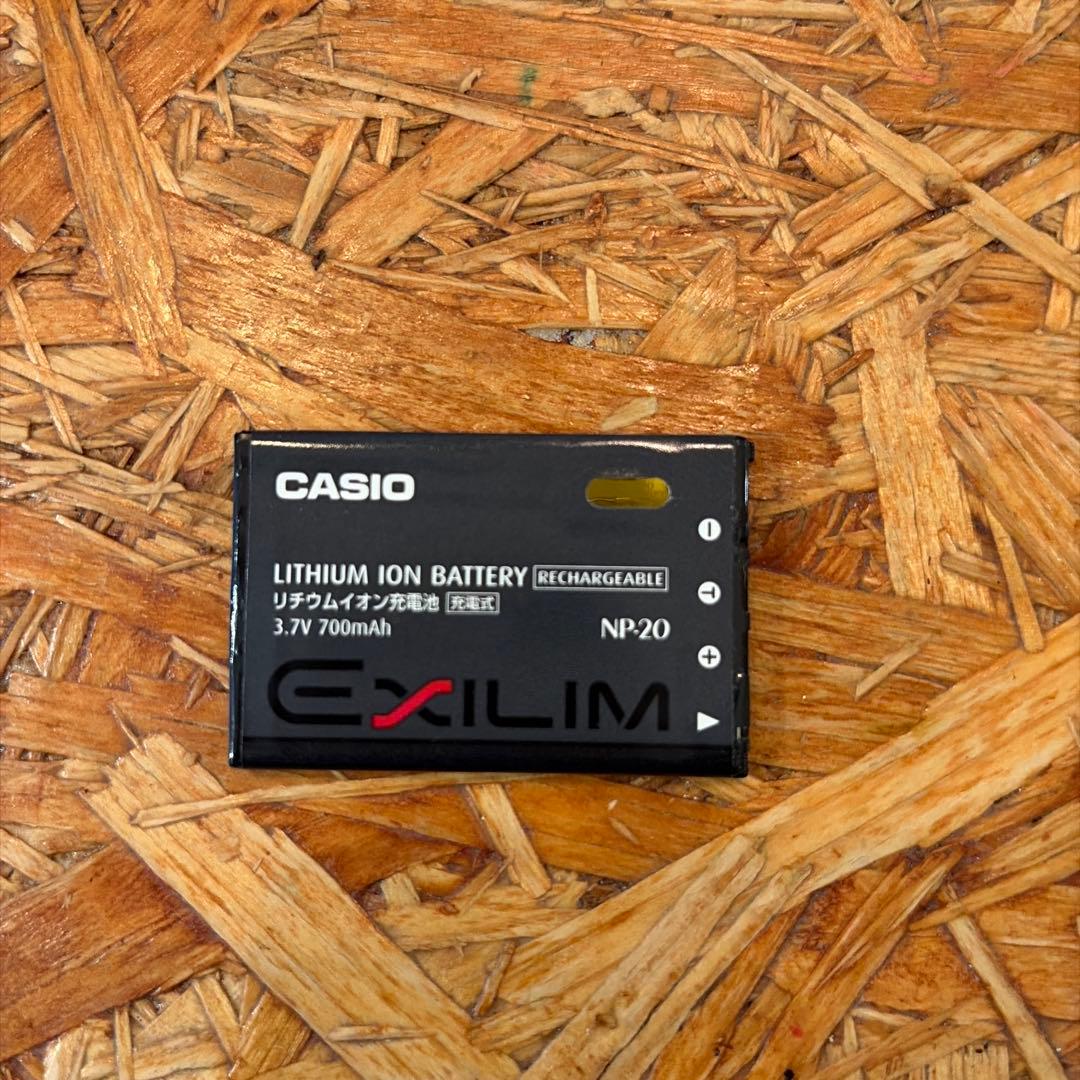 CASIO EXILIM デジタルカメラ レッド