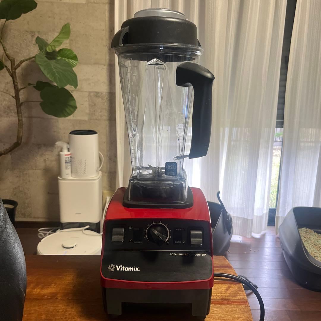 バイタミックスVitamix 赤　ミキサー　ジューサーvmo111
