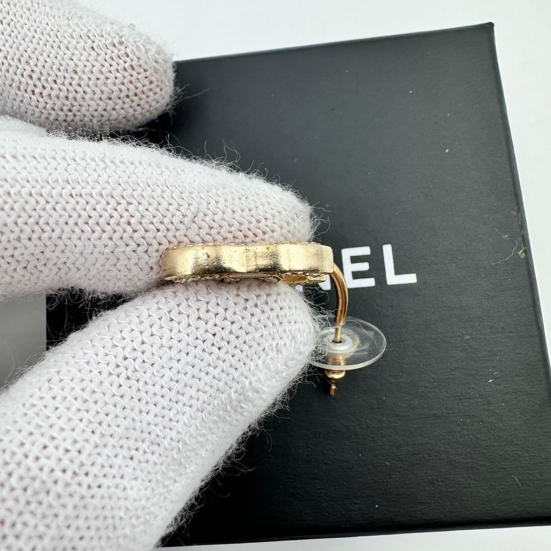 美品✨CHANEL ピアス　ココマーク　ゴールド　片耳　刻印