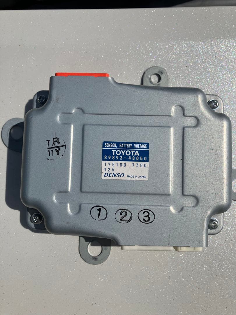 ボルテージセンサー 30アルファード 30ヴェルファイア ハリアー
