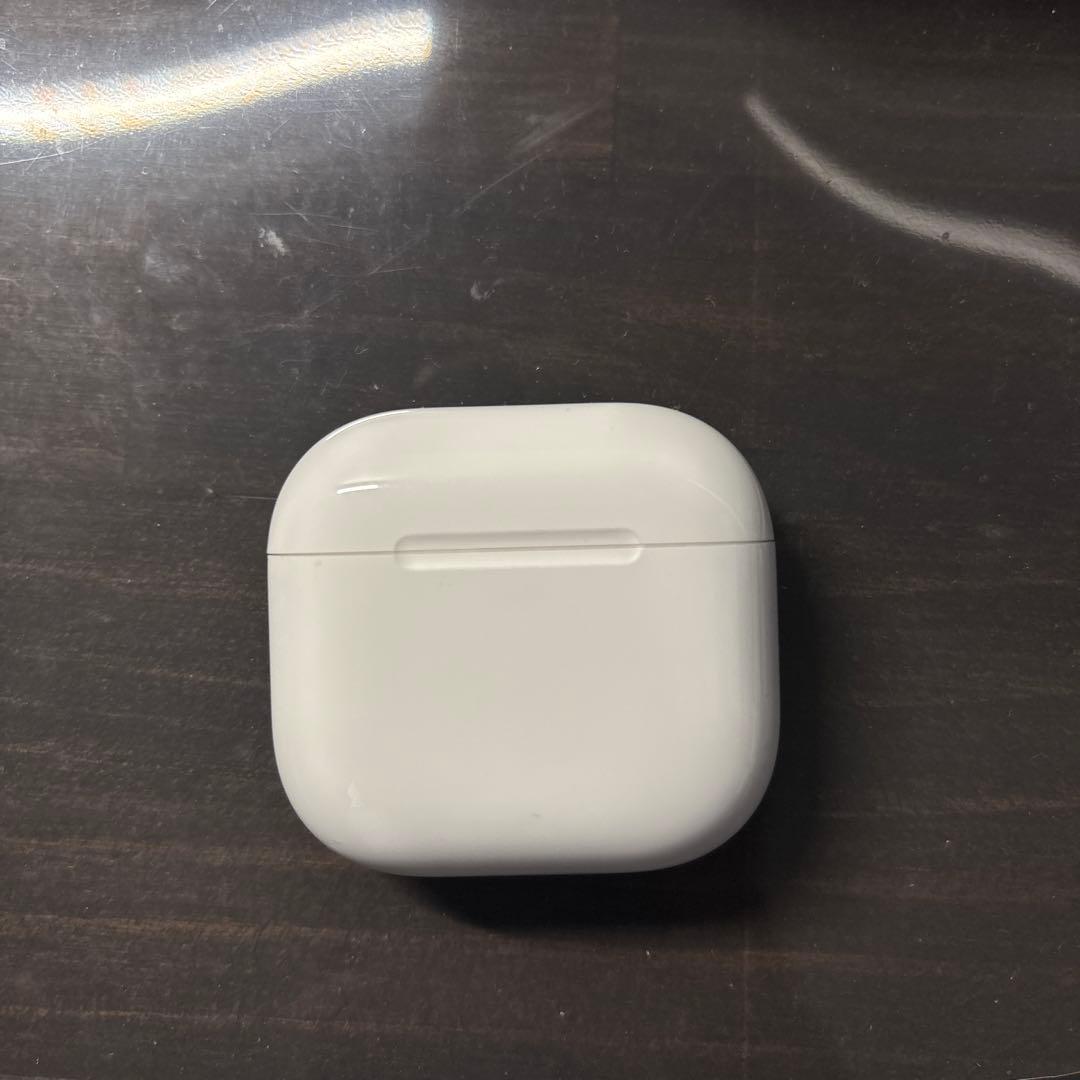AirPods4アクティブノイズキャンセリング 充電ケース (イヤホン本体なし)