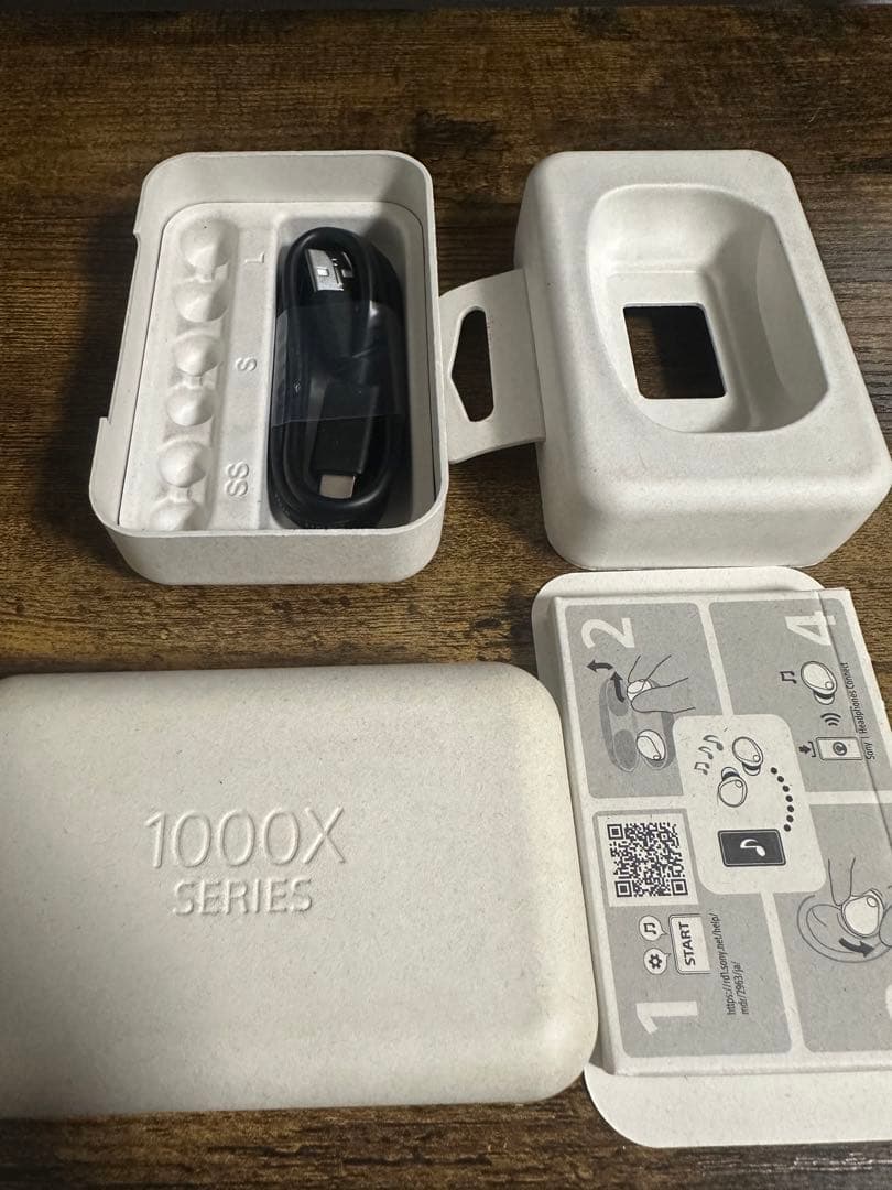 SONY 1000X ワイヤレスイヤホン ブラック 充電ケース付き