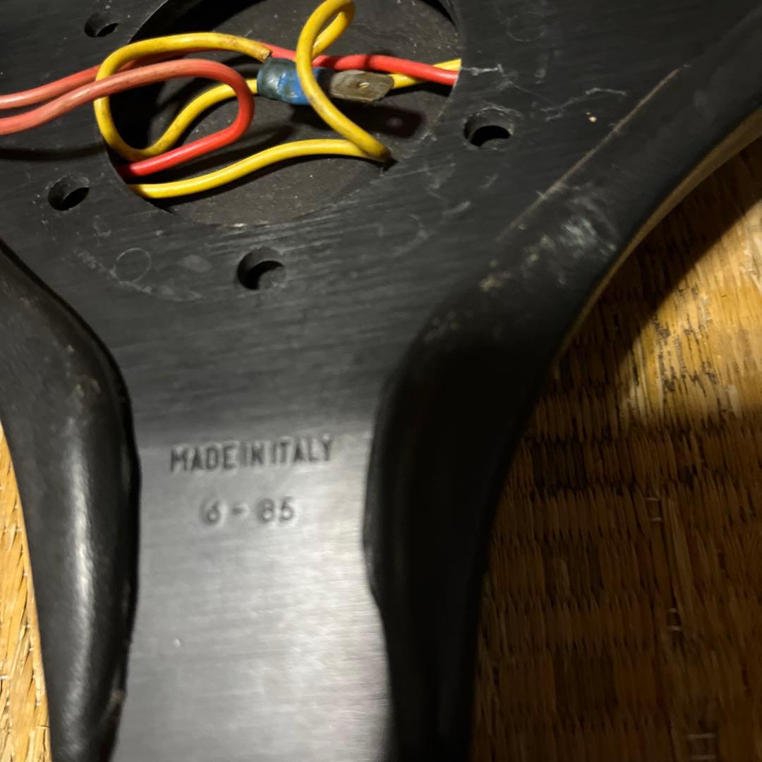 MOMO ダイハツ　イタリア製 ステアリング ハンドル 1985年製