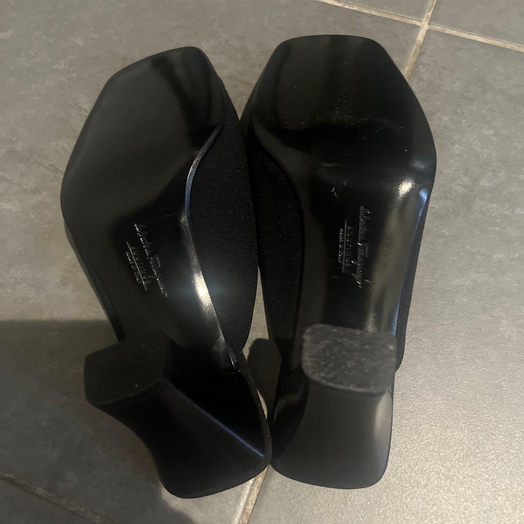 Salvatore Ferragamo ブラック ミュール 約5cmヒール 試着
